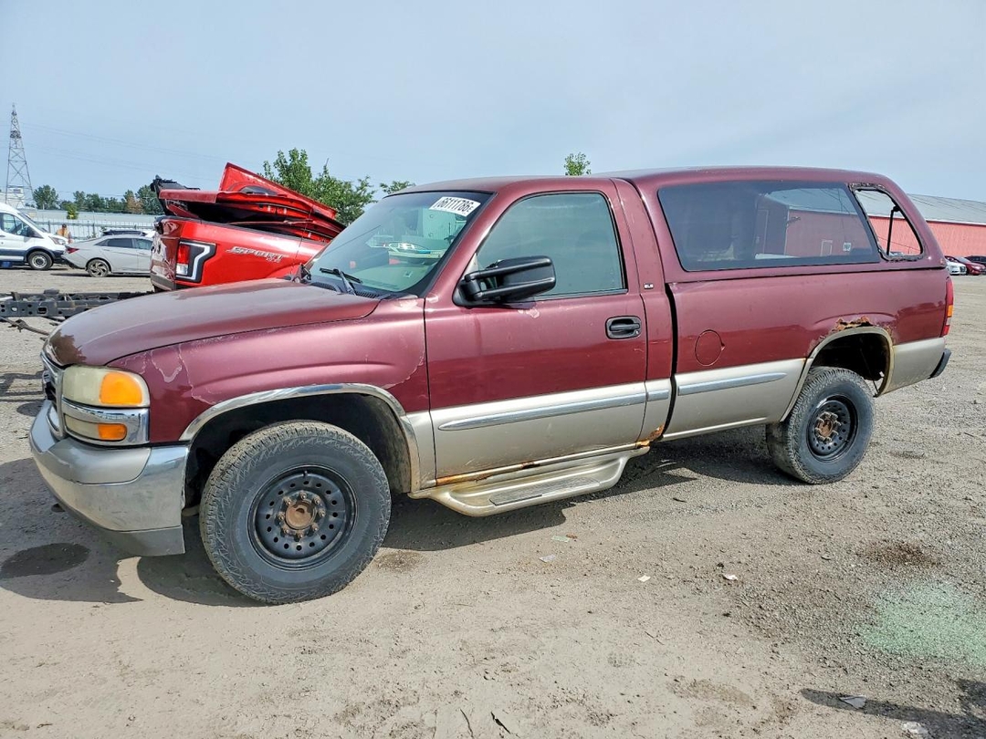 Vue de 2000 GMC NEW SIERRA C2500, angle 1