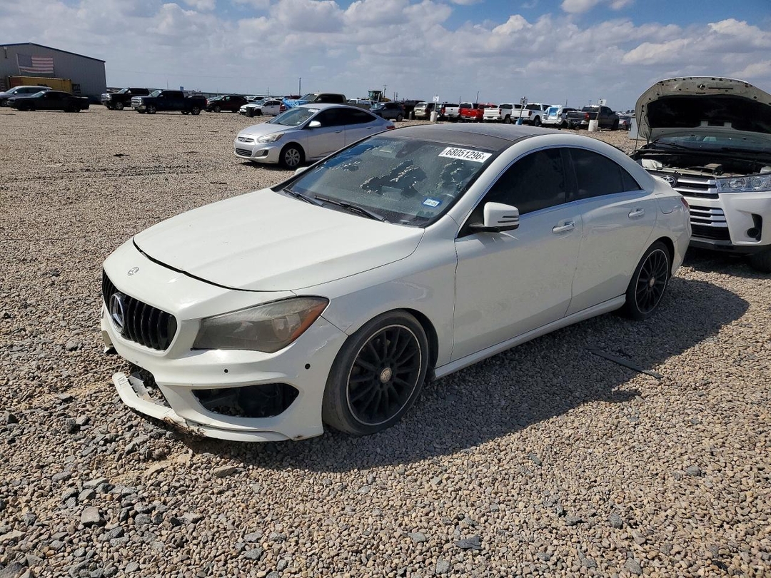Vedere 2015 MERCEDES-BENZ CLA 250, unghi 1