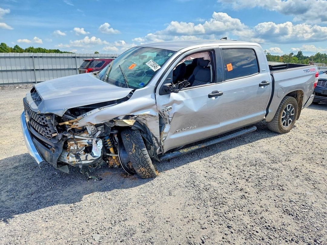 منظر 2020 TOYOTA TUNDRA SR5، زاوية 1