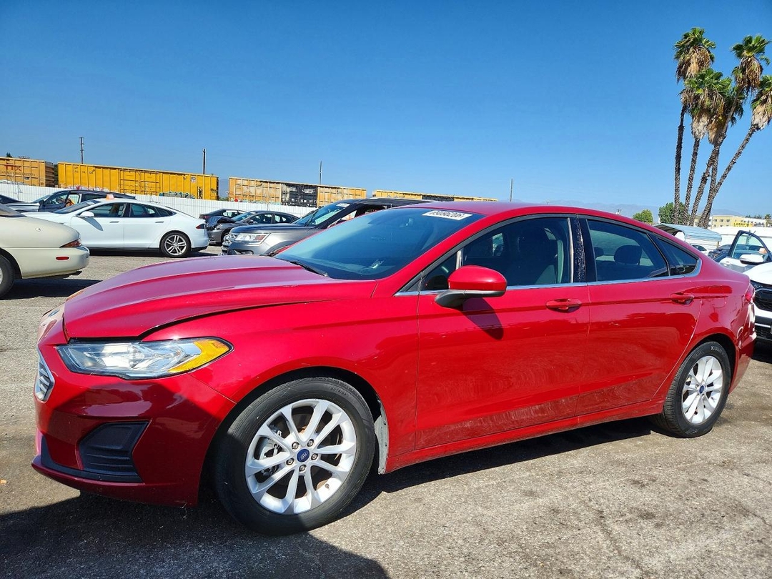 Вид 2020 FORD FUSION SE, угол 1