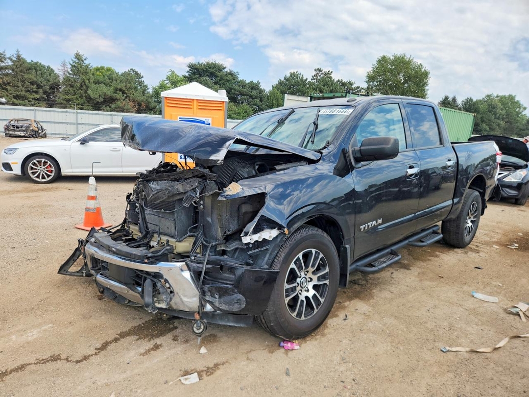 Vue de 2021 NISSAN TITAN SV, angle 1