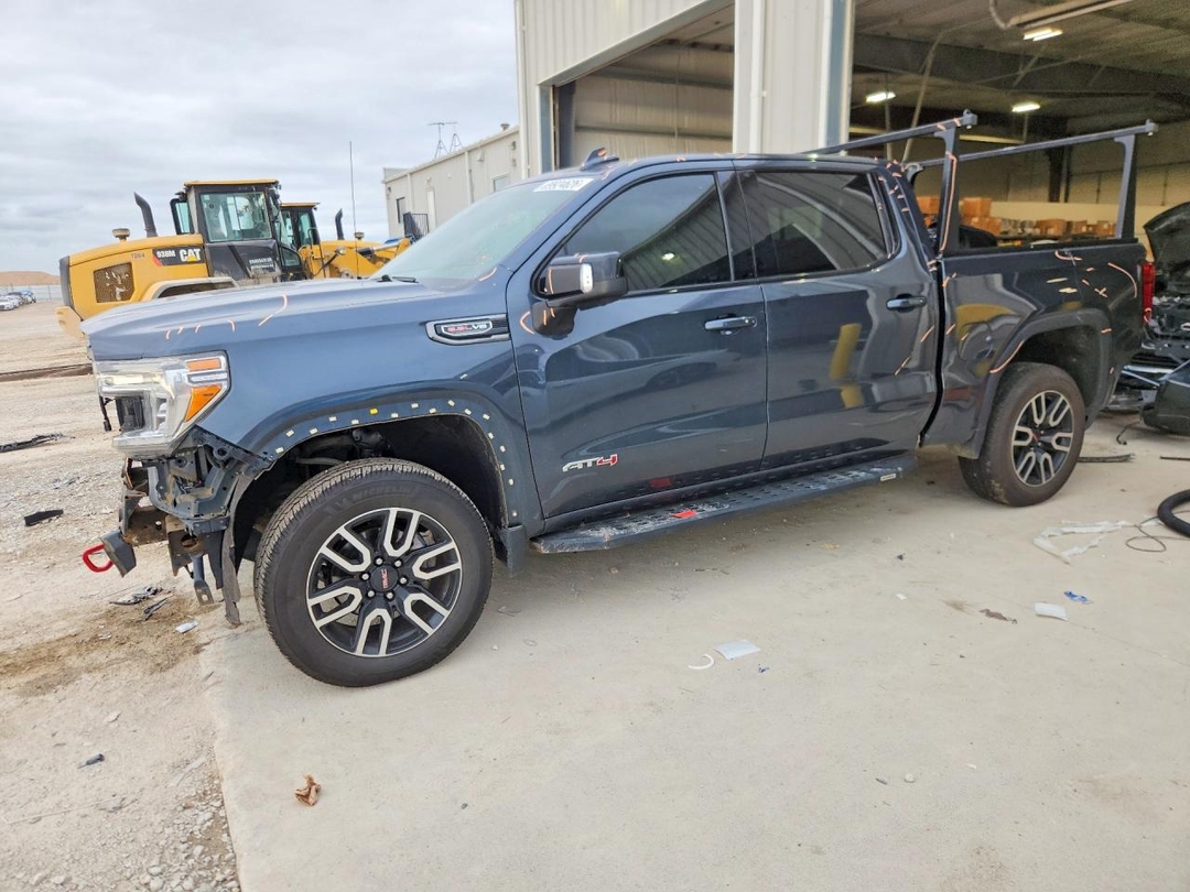 Vue de 2020 GMC SIERRA K1500 AT4, angle 1
