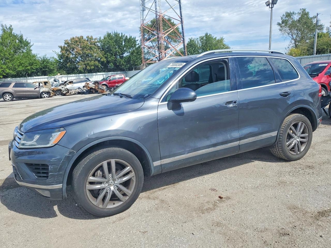 Вид 2015 VOLKSWAGEN TOUAREG V6 TDI, угол 1