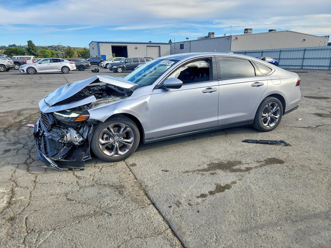 Вид 2024 HONDA ACCORD EX, угол 1