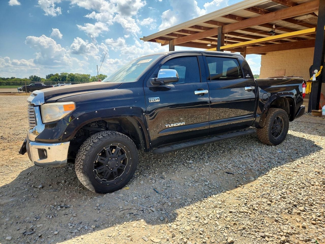 Vue de 2014 TOYOTA TUNDRA CREWMAX LIMITED, angle 1