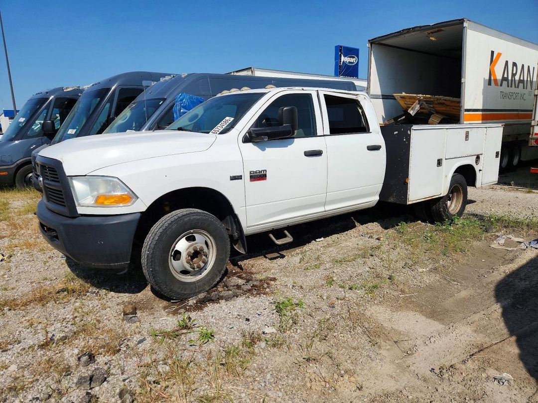 Вид 2012 DODGE RAM 3500 ST, угол 1