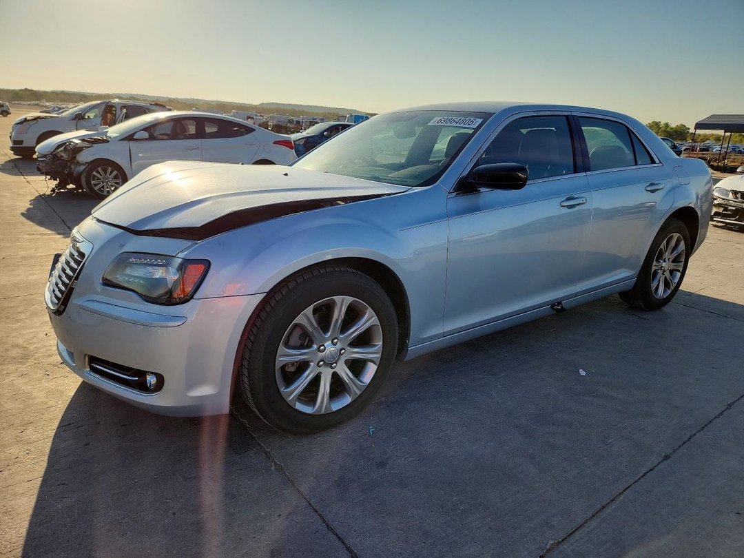 2013 CHRYSLER 300 S view, angle 1