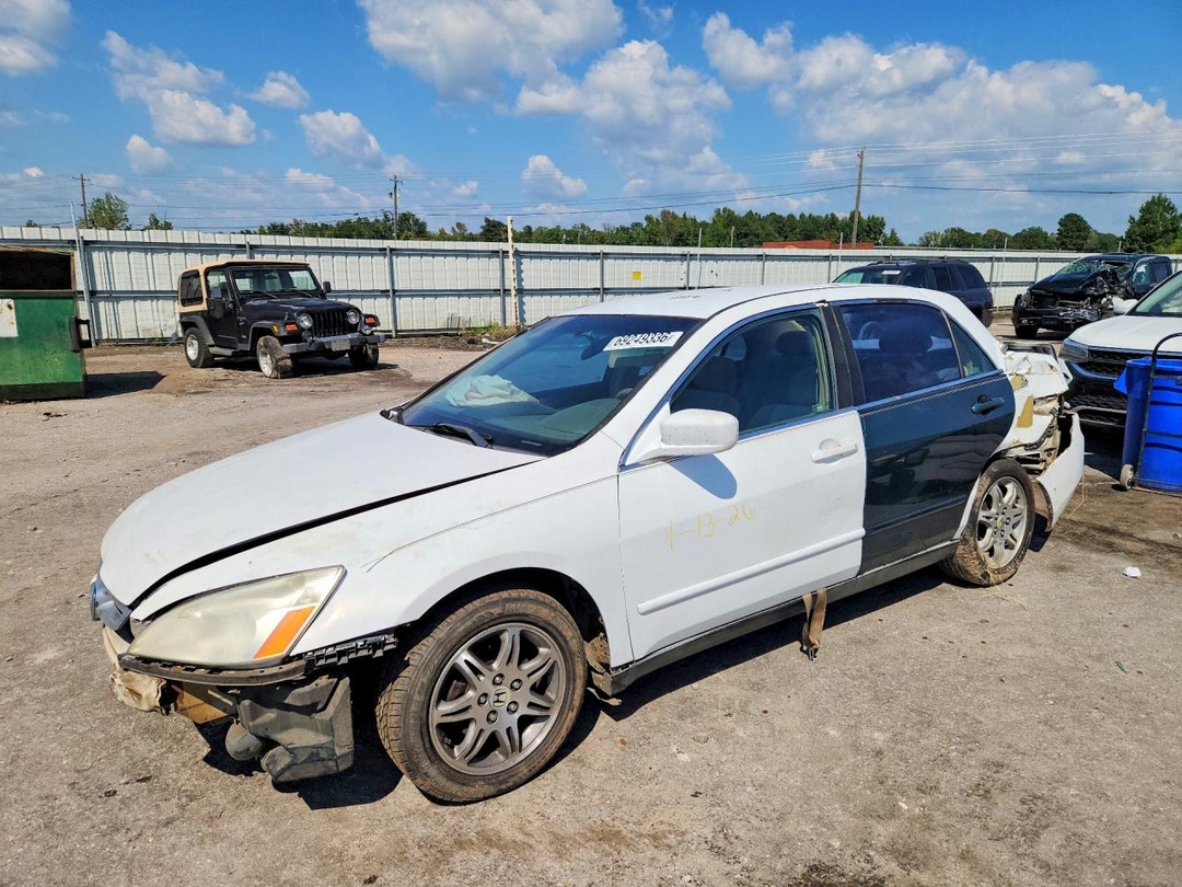 Vue de 2005 HONDA ACCORD LX, angle 1