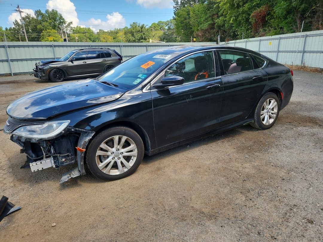 Вид 2016 CHRYSLER 200 LIMITED, угол 1