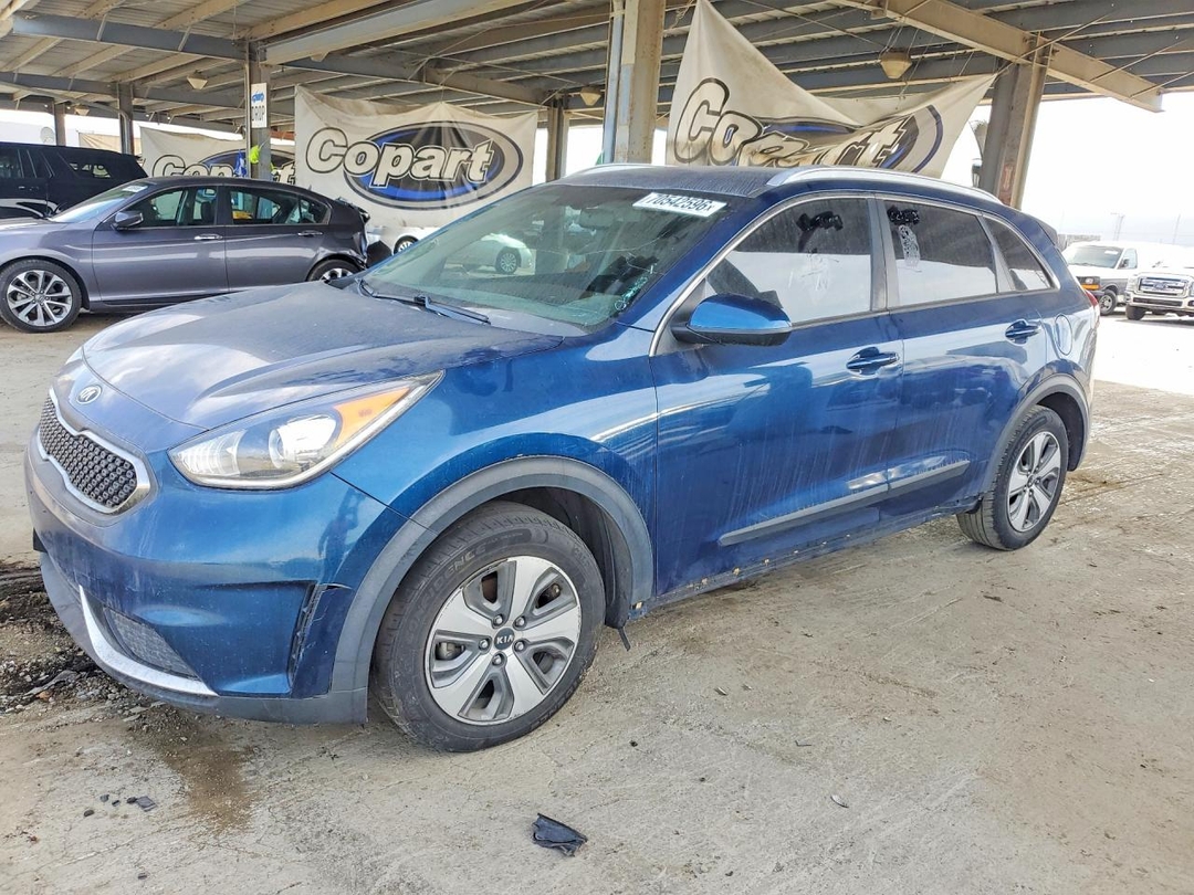 Vue de 2019 KIA NIRO LX, angle 1