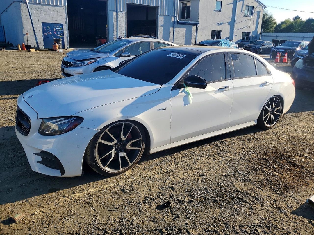 Вид 2018 MERCEDES-BENZ E 43 4MATIC AMG, угол 1