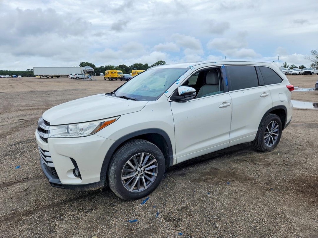 Vedere 2017 TOYOTA HIGHLANDER XLE, unghi 1