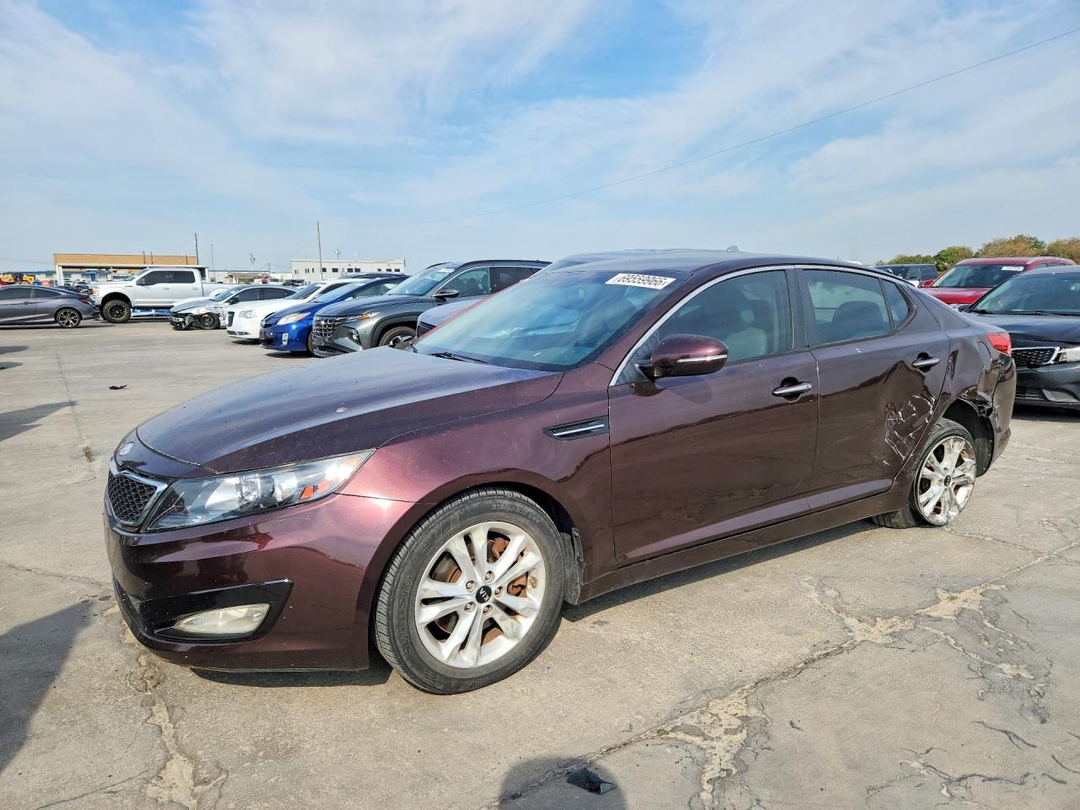 Vista de 2011 KIA OPTIMA EX TURBO, ángulo 1