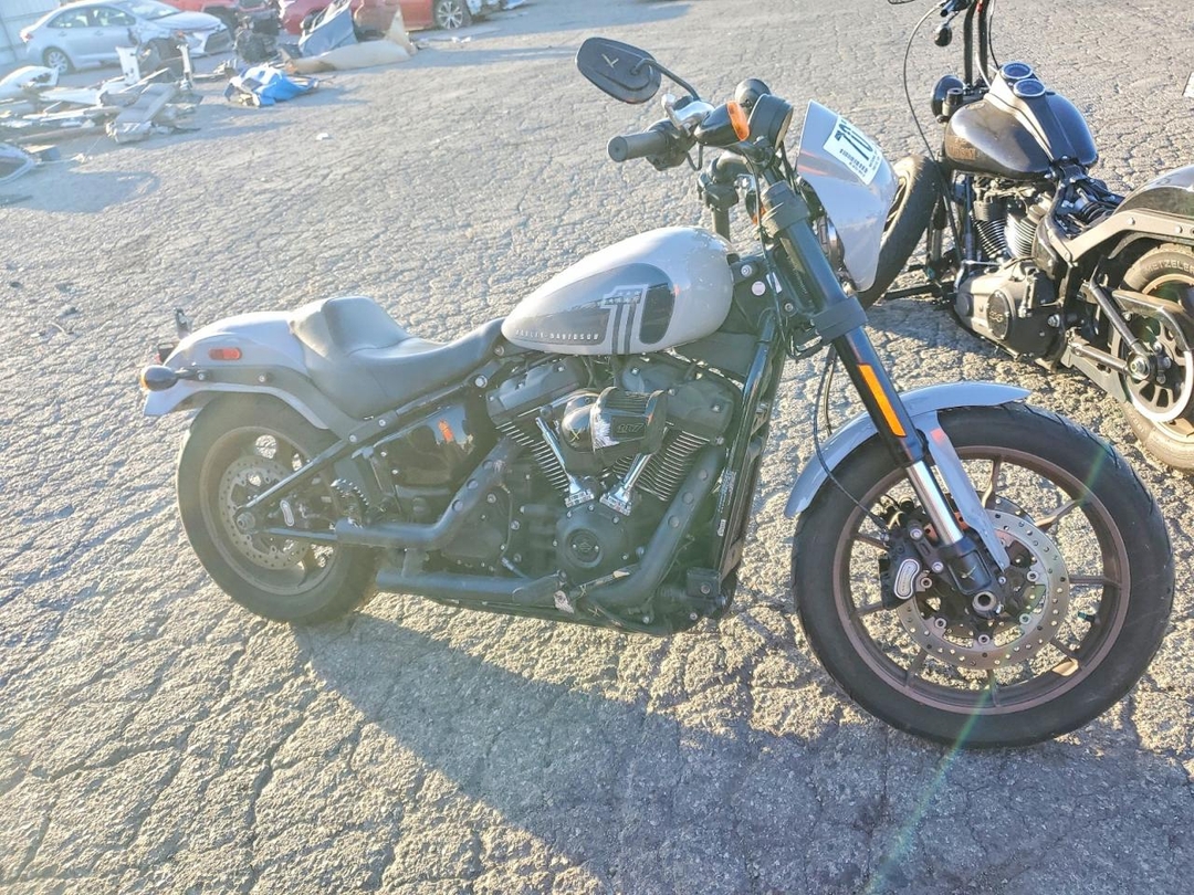 منظر 2024 HARLEY-DAVIDSON FXLRS، زاوية 1