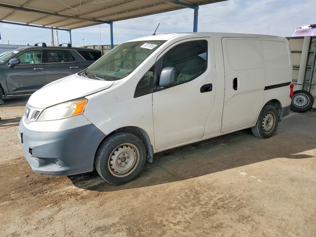 Vista de 2017 NISSAN NV200 DELIVERY VAN, ángulo 1