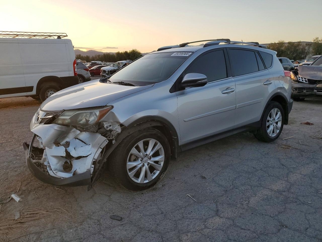Vista de 2015 TOYOTA RAV4 LIMITED, ángulo 1