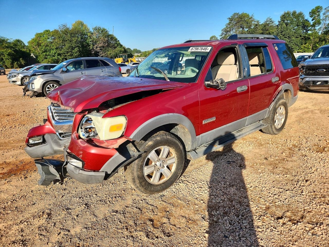 Вид 2006 FORD EXPLORER XLT, угол 1
