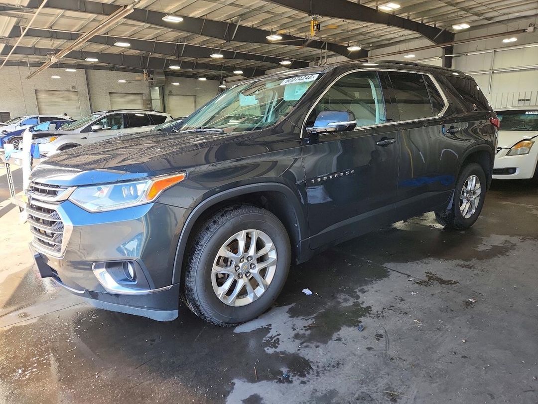 Vista de 2020 CHEVROLET TRAVERSE LT, ángulo 1