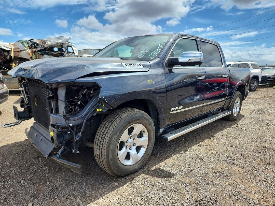 منظر 2019 RAM 1500 LARAMIE، زاوية 1