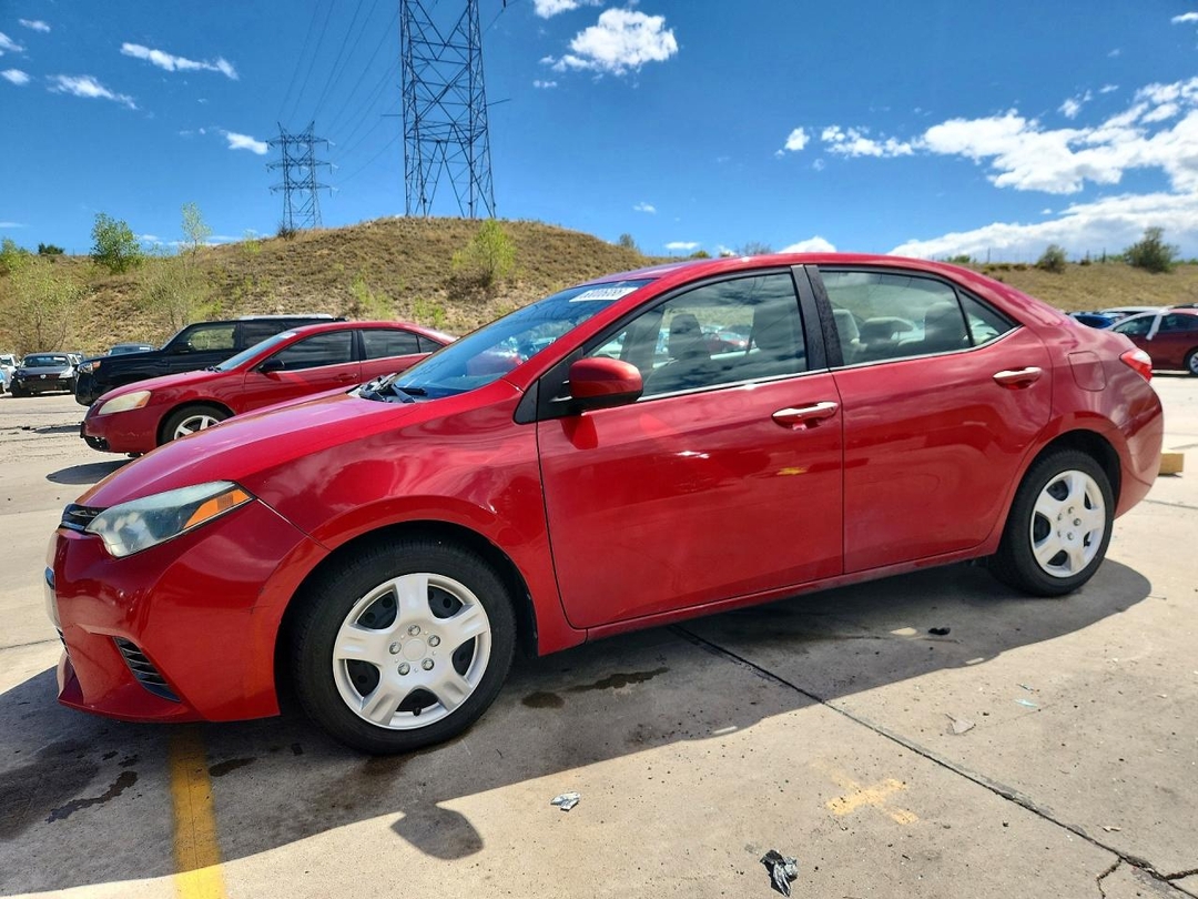 Vista de 2015 TOYOTA COROLLA LE, ángulo 1