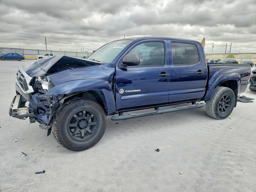Vue de 2013 TOYOTA TACOMA DOUBLE CAB PRERUNNER, angle 1