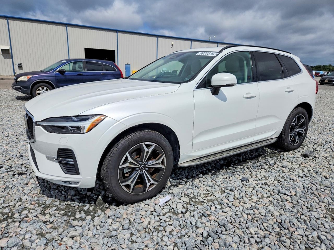 منظر 2022 VOLVO XC60 B5 MOMENTUM، زاوية 1