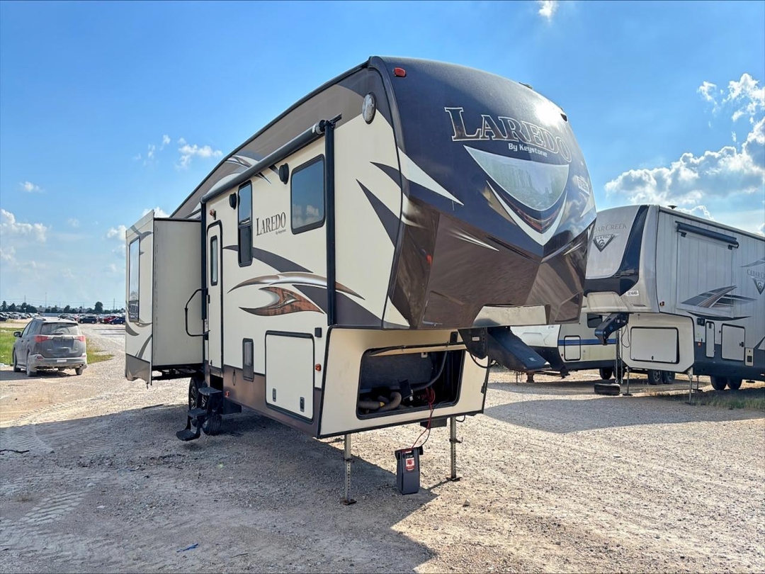 Вид 2014 KEYSTONE LAREDO CAMPER, угол 1