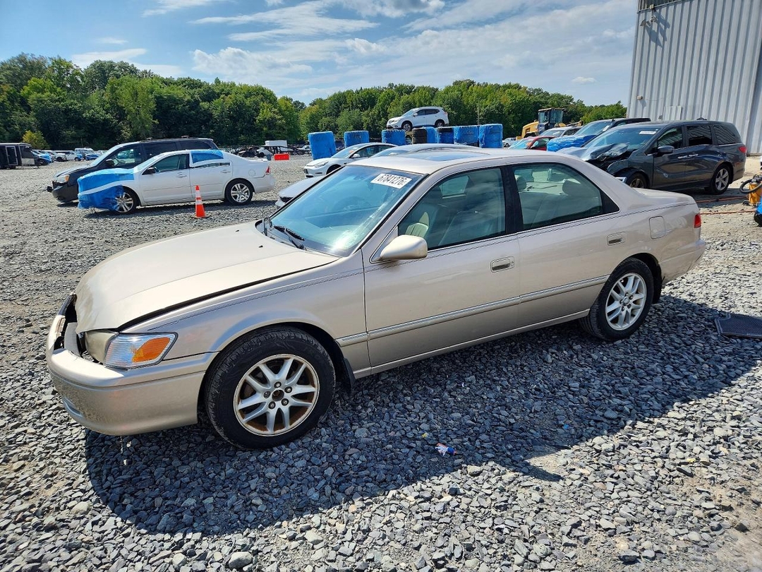 Vue de 2000 TOYOTA CAMRY XLE V6, angle 1