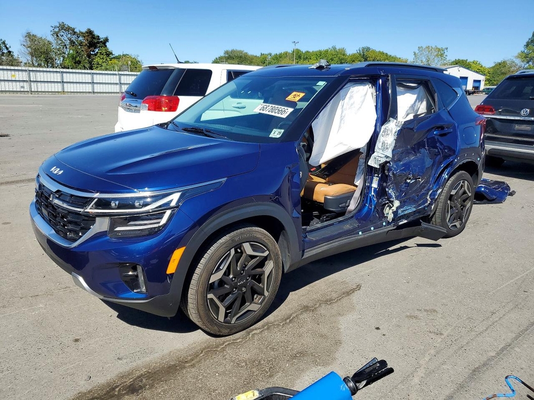 Vista de 2024 KIA SELTOS SX, ángulo 1