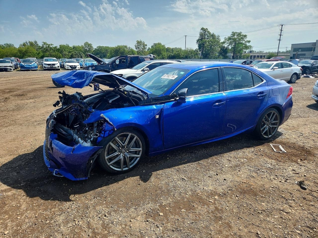 منظر 2016 LEXUS IS 300، زاوية 1