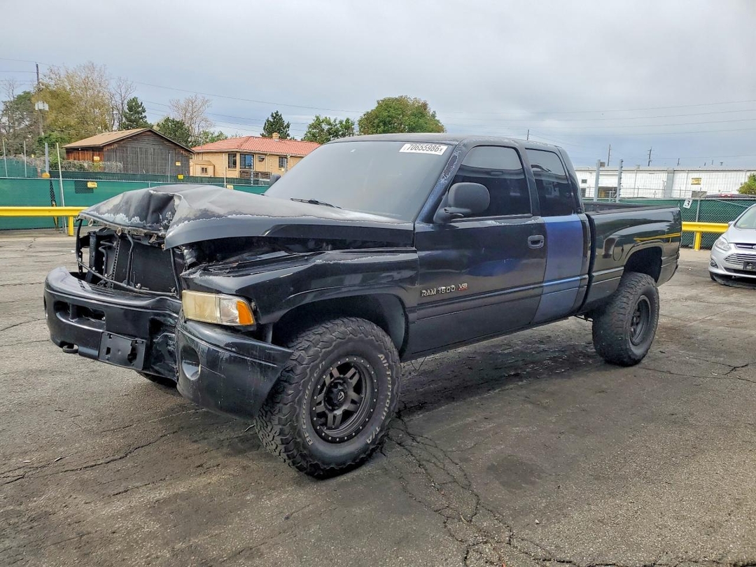 منظر 2001 DODGE RAM 1500، زاوية 1