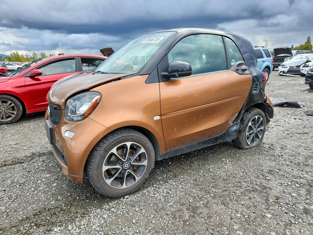 Vista de 2016 SMART FORTWO, ángulo 1
