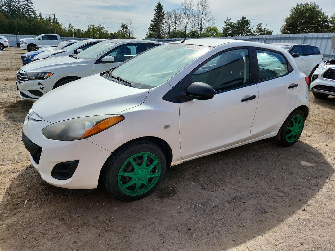 Вид 2012 MAZDA MAZDA2, угол 1