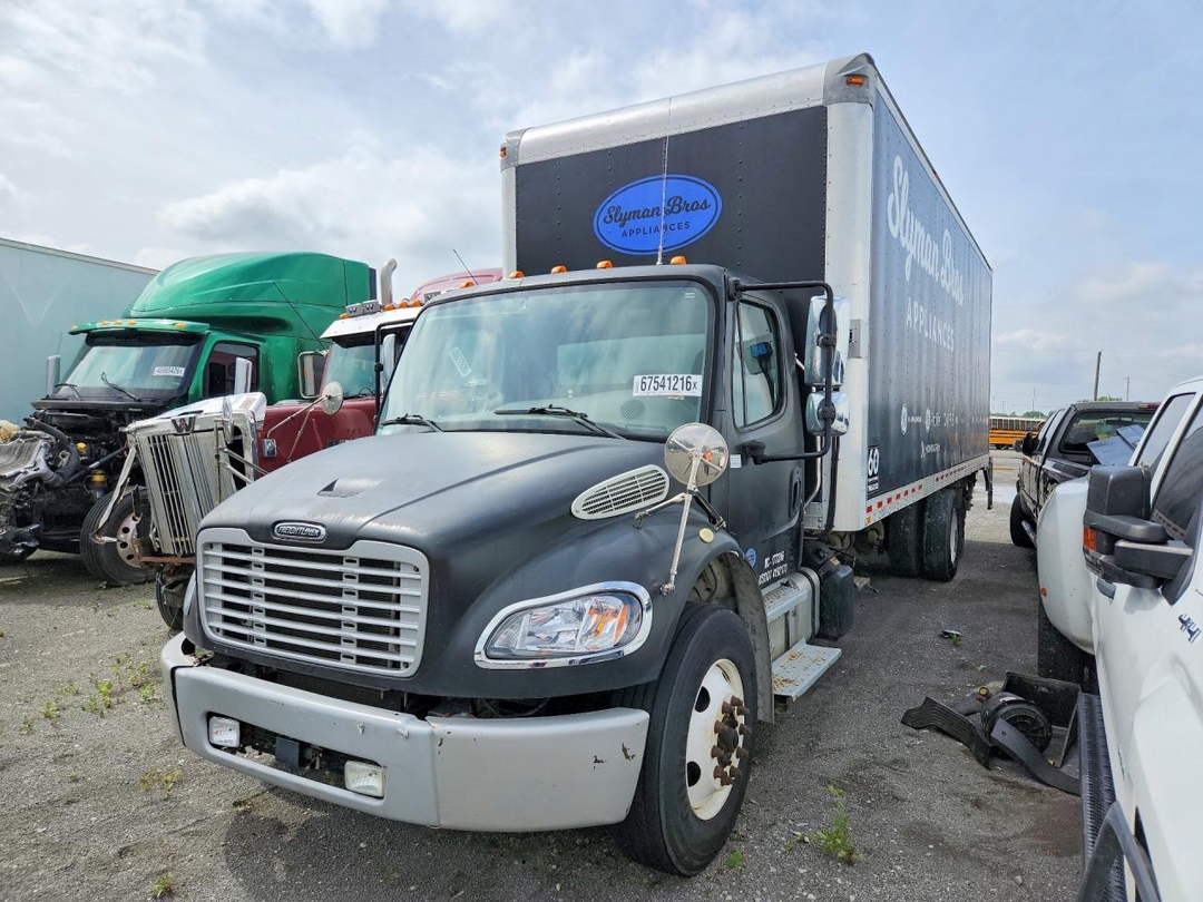 منظر 2020 FREIGHTLINER BUSINESS CLASS M2 BOX TRUCK، زاوية 1