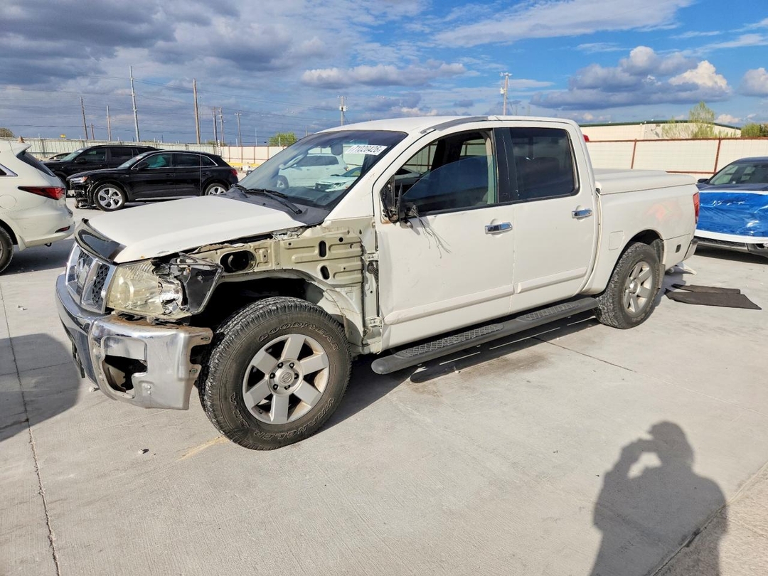 منظر 2004 NISSAN TITAN XE، زاوية 1