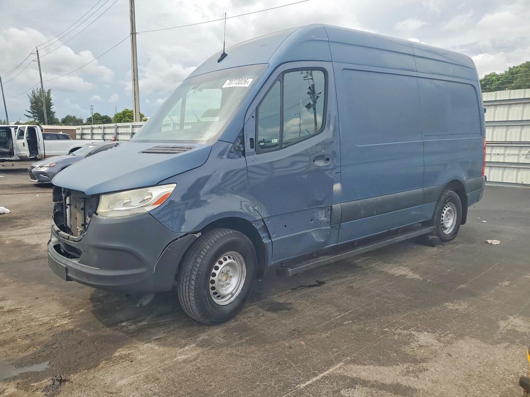 Vue de 2019 MERCEDES-BENZ SPRINTER 2500/3500, angle 1