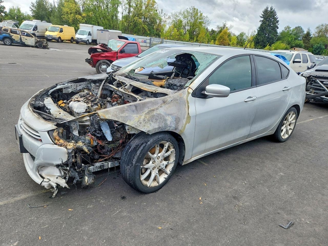 Вид 2013 DODGE DART SE, угол 1