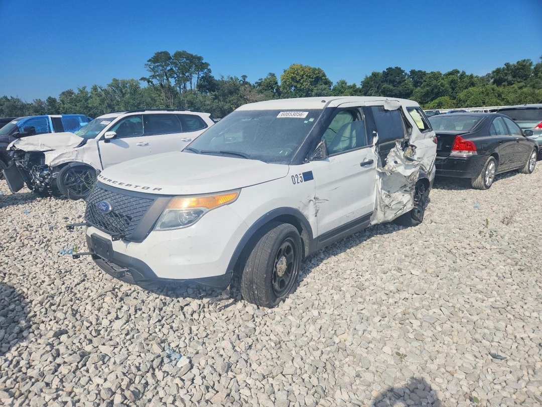 Вид 2015 FORD EXPLORER POLICE INTERCEPTOR, угол 1