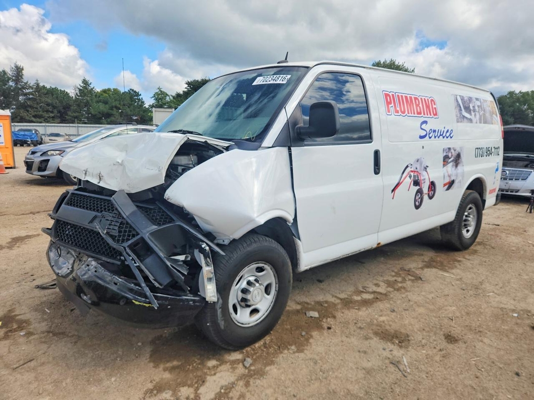 Vue de 2015 CHEVROLET EXPRESS G2500, angle 1