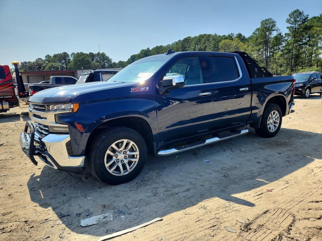 Vue de 2020 CHEVROLET SILVERADO K1500 LTZ, angle 1