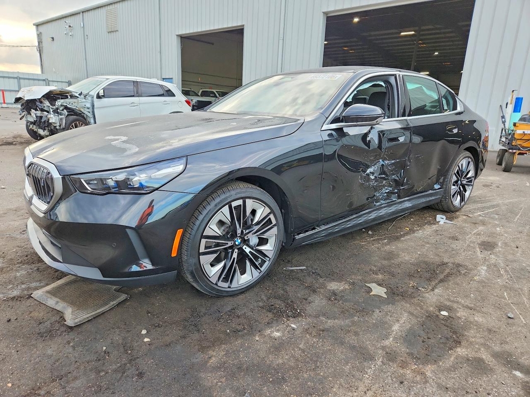 Vue de 2027 BMW I5 EDRIVE 40, angle 1