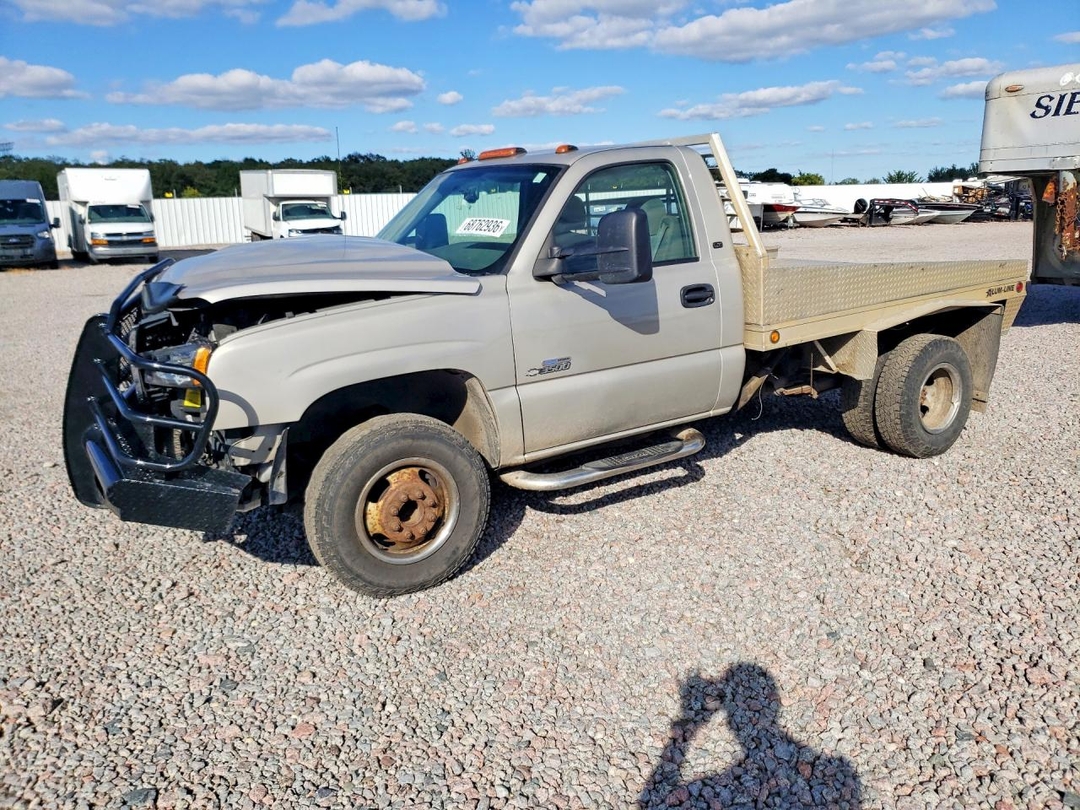 Vista de 2007 CHEVROLET SILVERADO K3500, ángulo 1