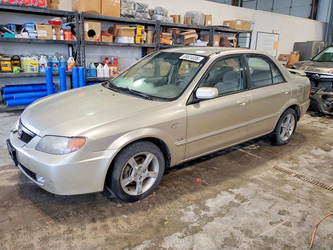 Vue de 2003 MAZDA PROTEGE DX, angle 1