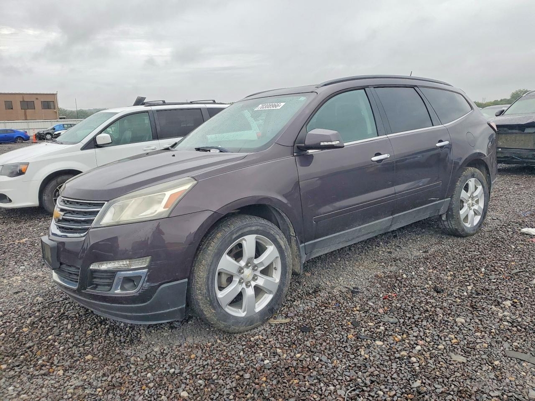 Вид 2016 CHEVROLET TRAVERSE LT, угол 1