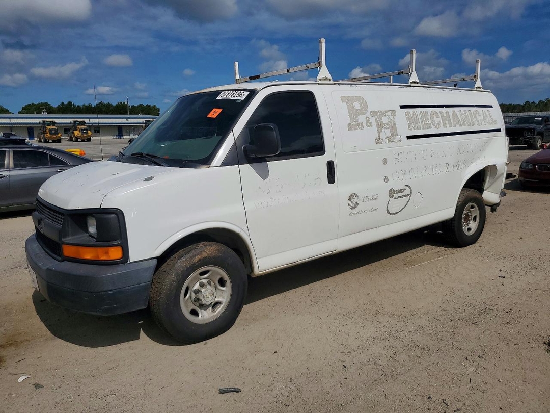 Vue de 2007 CHEVROLET EXPRESS G3500, angle 1