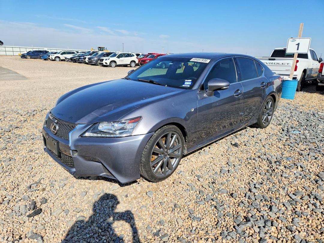 Vista de 2015 LEXUS GS 350, ángulo 1