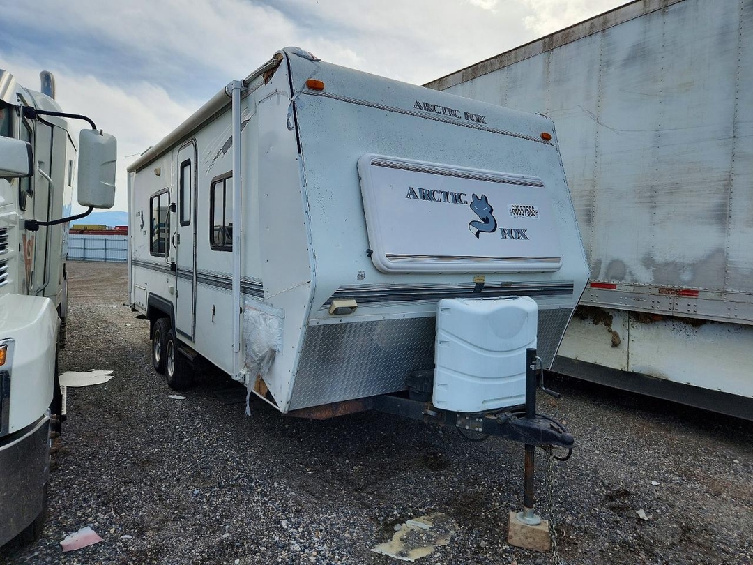 منظر 2003 NASH ARCTIC FOX CAMPER، زاوية 1