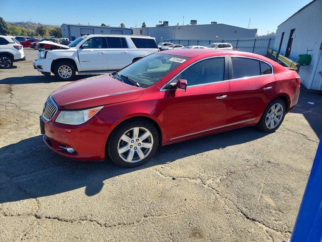 Vue de 2013 BUICK LACROSSE PREMIUM, angle 1