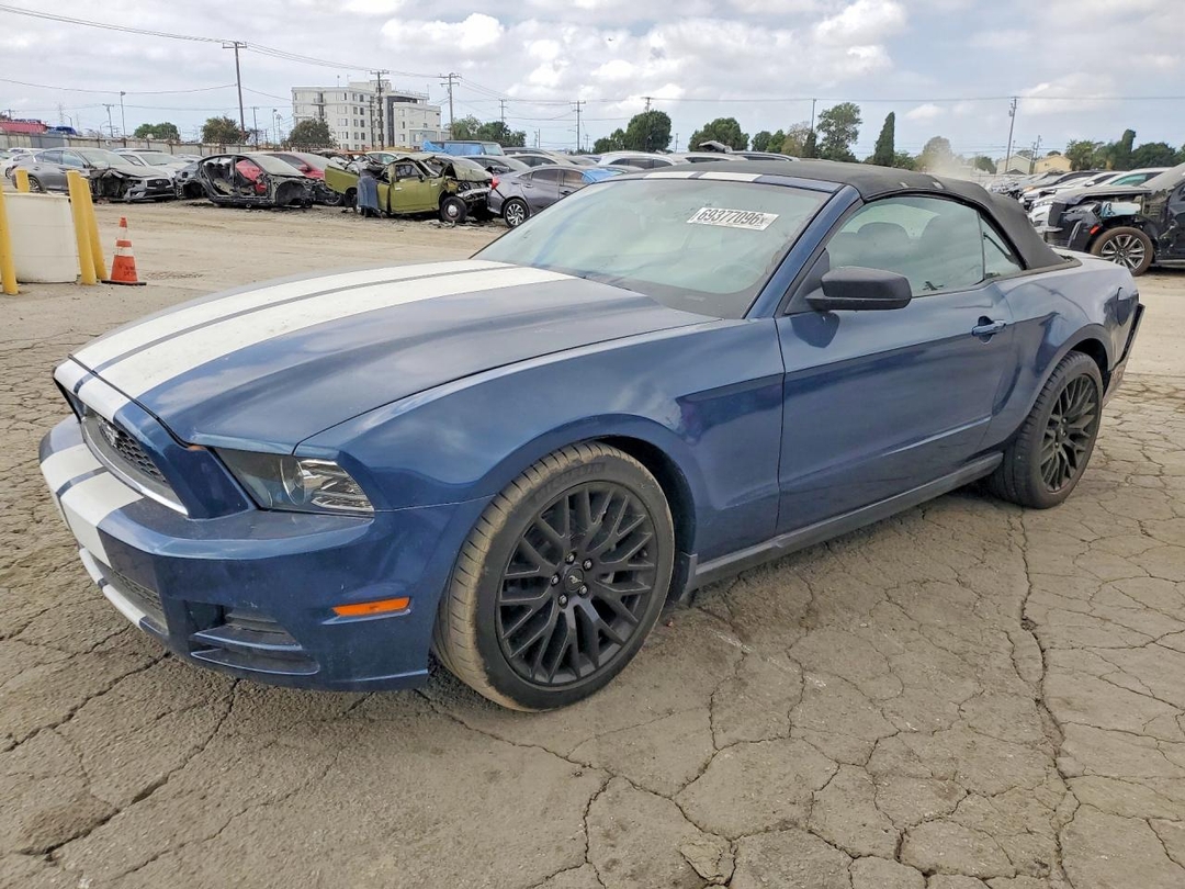 Вид 2014 FORD MUSTANG, угол 1