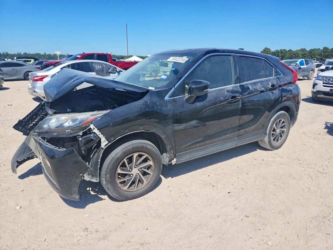 Vue de 2020 MITSUBISHI ECLIPSE CROSS ES, angle 1